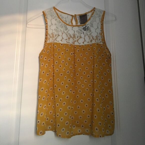 Yellow tank - Picture 1 of 3